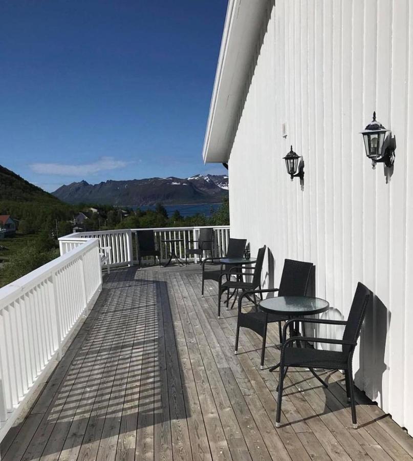Senja Living Aparthotel Stonglandseidet Exteriör bild