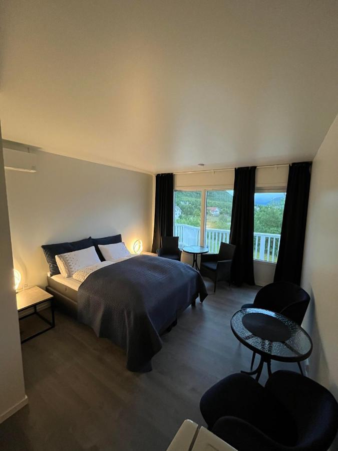 Senja Living Aparthotel Stonglandseidet Exteriör bild