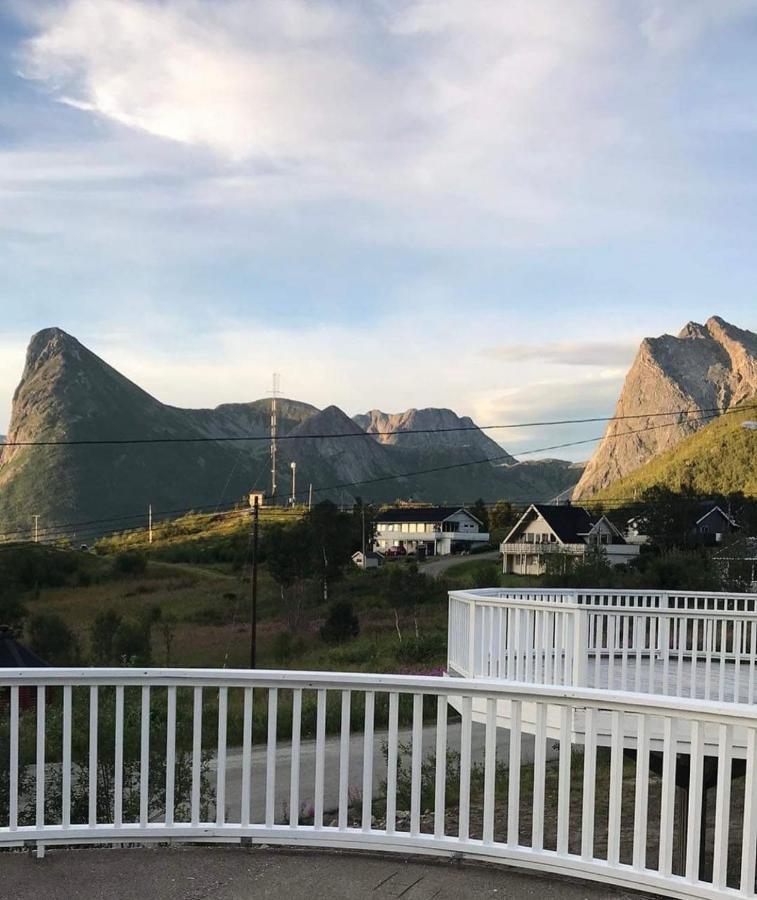Senja Living Aparthotel Stonglandseidet Exteriör bild