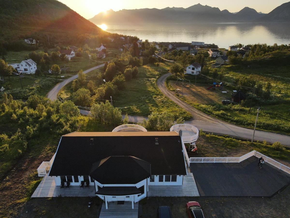 Senja Living Aparthotel Stonglandseidet Exteriör bild